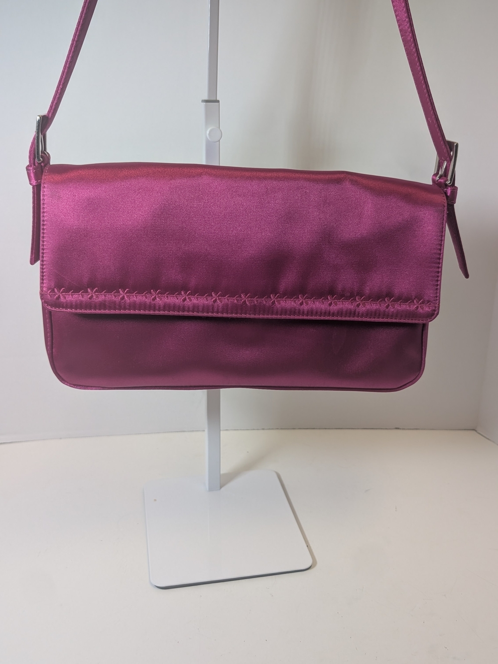Esprit Satin Shoulder Bag in Fuchsia